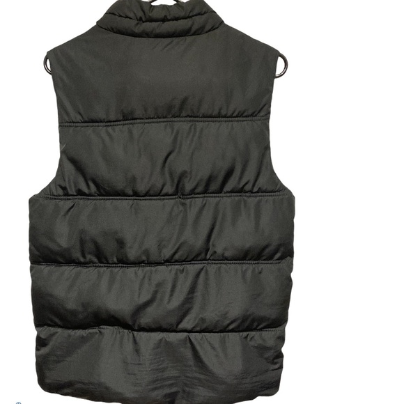 Women’s Puffer Vest - Picture 2 of 5